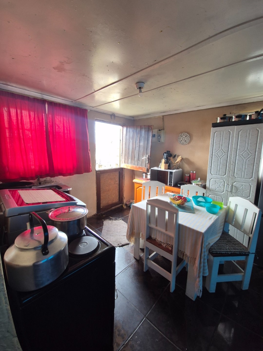 2 Bedroom Property for Sale in Kwa Nobuhle Eastern Cape